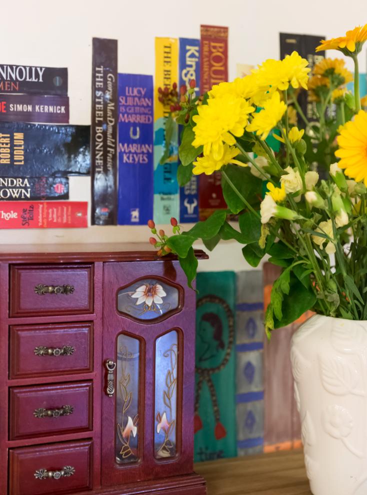 Bookshelf